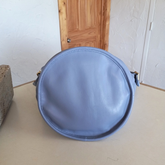 Coach #9085 "Duffle Sac" in Rare Periwinkle Leather, Made in the USA 1997. - Picture 5 of 12